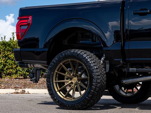 New 2025 Ford F150 Lariat w/ Equipment Group 501A Mid image 32