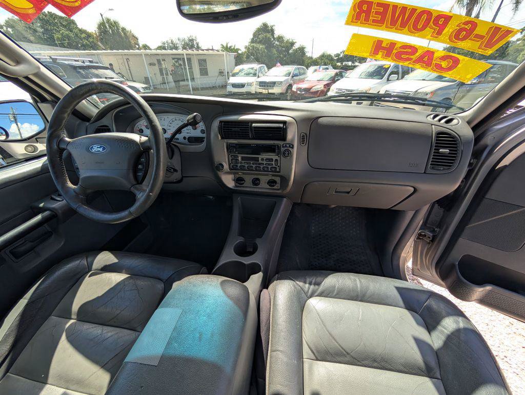 Used 2004 Ford Explorer Sport Trac XLT RWD image 14