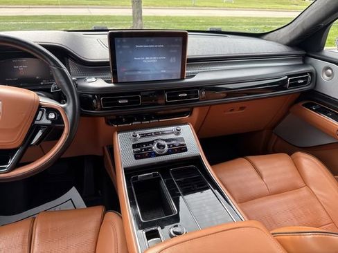 Used 2020 Lincoln Aviator Black Label Grand Touring w/ Class IV Trailer Tow Package AWD/4WD image 21