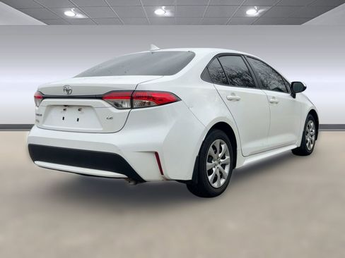 Used 2022 Toyota Corolla LE image 8