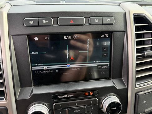 Used 2019 Ford F450 Platinum w/ Platinum Ultimate Package AWD/4WD image 35