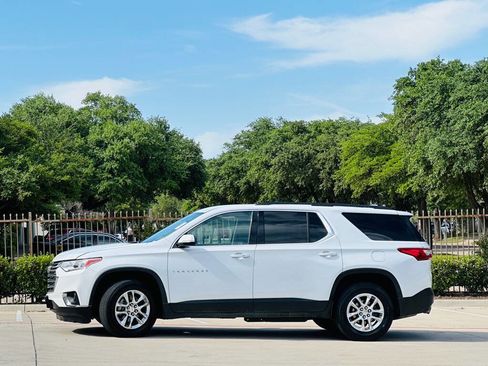 Used 2019 Chevrolet Traverse LT FWD image 5