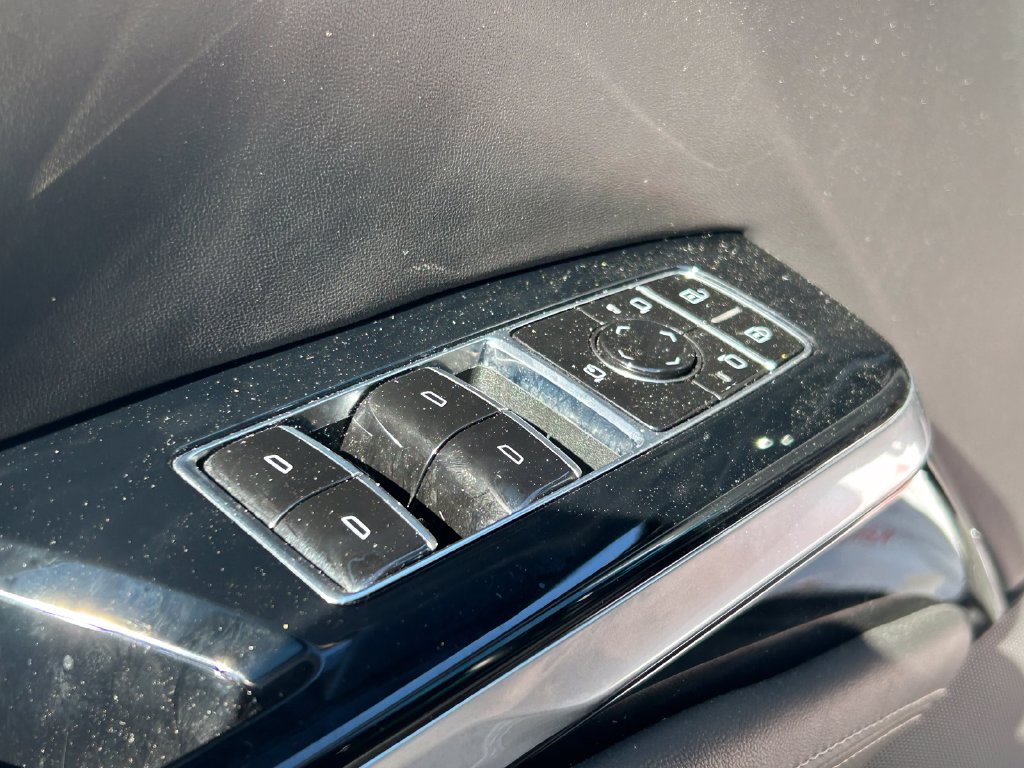 Used 2025 Cadillac Escalade Sport Platinum AWD/4WD image 29
