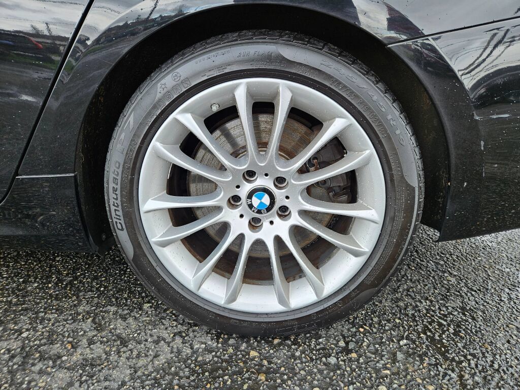 Used 2016 BMW 550i Gran Turismo xDrive w/ M Sport AWD/4WD image 8