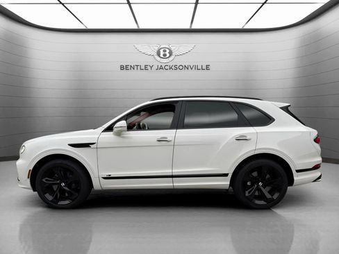 Certified 2022 Bentley Bentayga image 9
