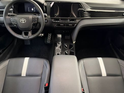 Used 2026 Toyota Camry SE w/ Convenience Package FWD image 16