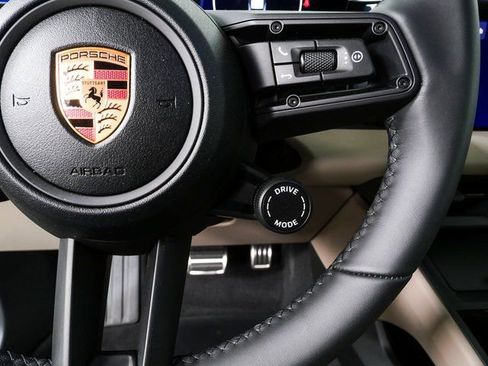 New 2026 Porsche Macan 4S Electric AWD/4WD image 11