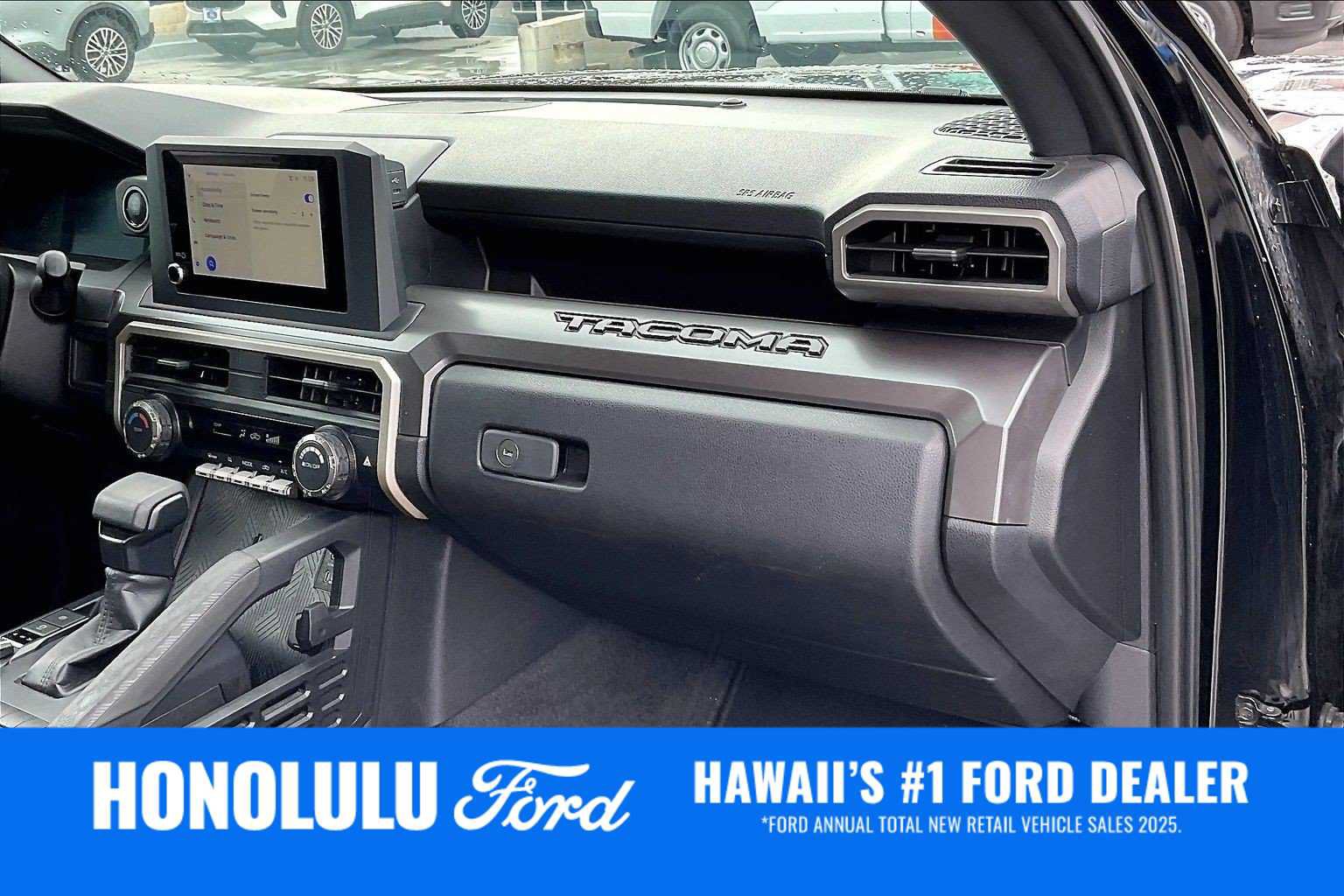 Used 2025 Toyota Tacoma SR5 AWD/4WD image 23
