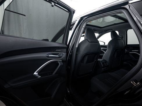 Certified 2025 Audi Q5 Premium Plus w/ Premium Plus image 16