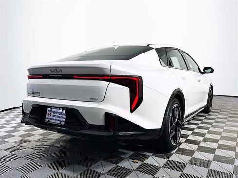 Used 2025 Kia K4 GT-Line w/ GT-Line Premium Package image 8