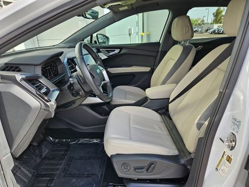 Used 2024 Audi Q4 e-tron Premium w/ Convenience Package image 20