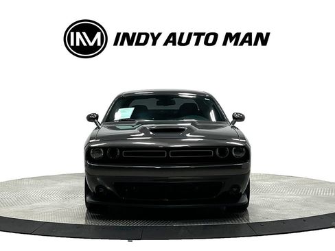 Used 2019 Dodge Challenger R/T RWD image 10