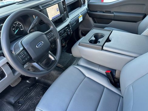 New 2026 Ford F250 XL w/ XL Chrome Package image 9