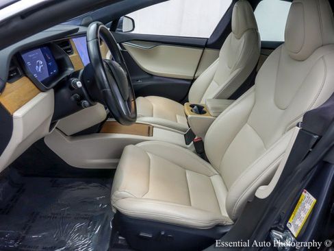 Used 2020 Tesla Model S Long Range Plus image 11