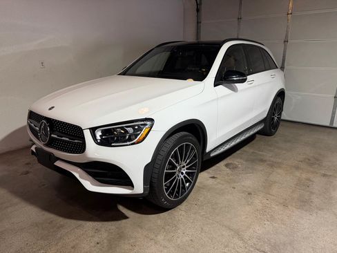Used 2020 Mercedes-Benz GLC 300 image 3