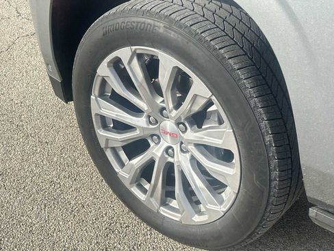 Used 2024 GMC Yukon Denali w/ Advanced Technology Package image 31