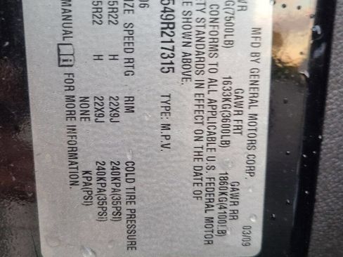 Used 2010 Cadillac Escalade Premium image 16