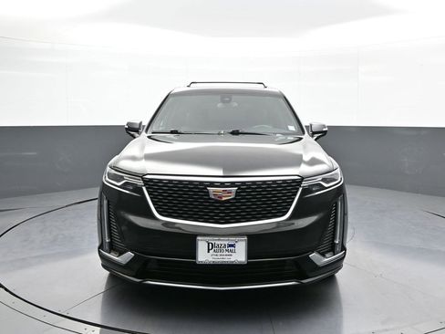 Used 2024 Cadillac XT6 Premium Luxury image 2