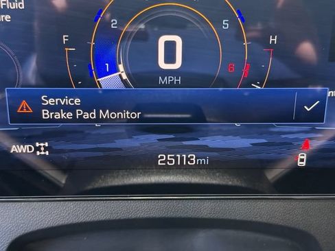 Certified 2024 Chevrolet Traverse Z71 w/ Enhanced Driving Package AWD/4WD image 22