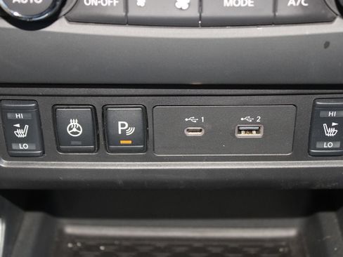 Used 2025 Nissan Frontier SV w/ SV Convenience Package RWD image 21
