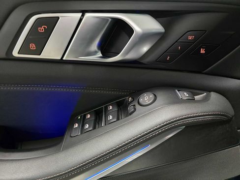 Used 2024 BMW X5 xDrive40i w/ Premium Package image 23