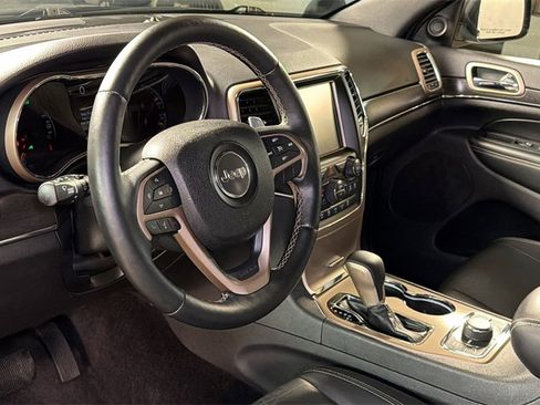 Used 2017 Jeep Grand Cherokee Limited image 27