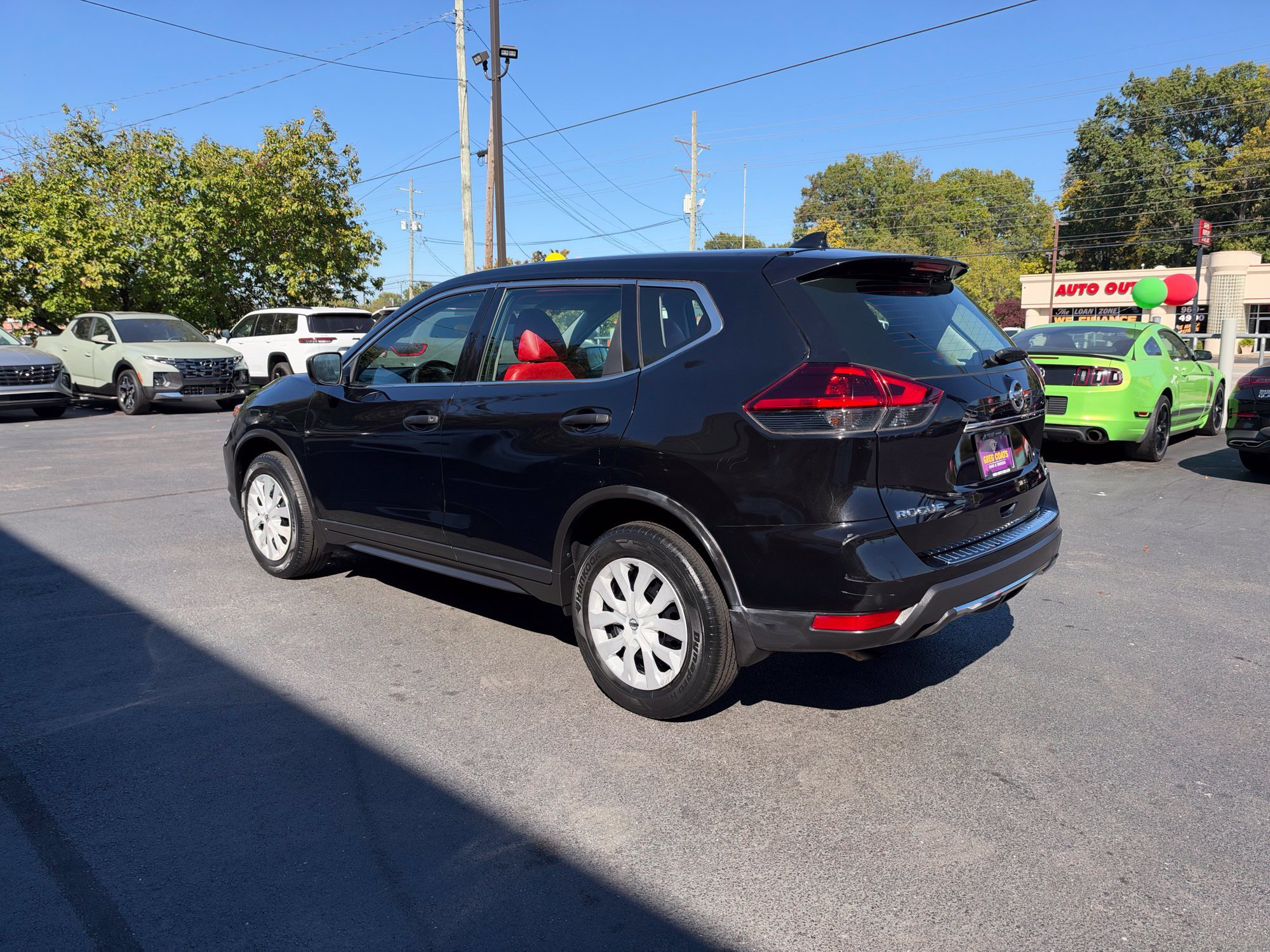 Used 2018 Nissan Rogue S AWD/4WD image 3