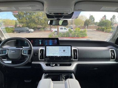 Used 2025 Ford Expedition Max Active image 43