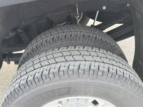 Used 2024 GMC Sierra 3500 Denali Ultimate image 4