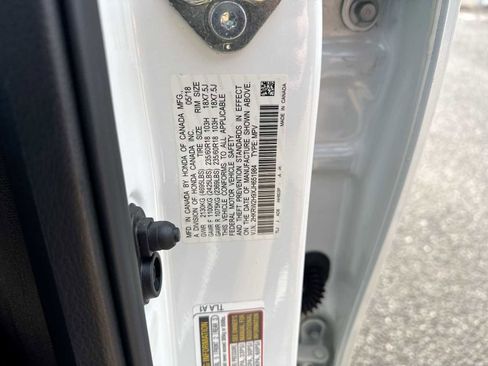 Used 2018 Honda CR-V Touring image 35