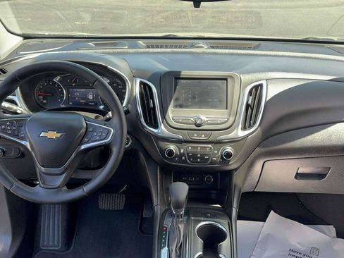 Used 2024 Chevrolet Equinox LT AWD/4WD image 11