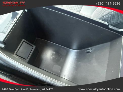 Used 2022 Ford Escape SE w/ Cold Weather Package image 39