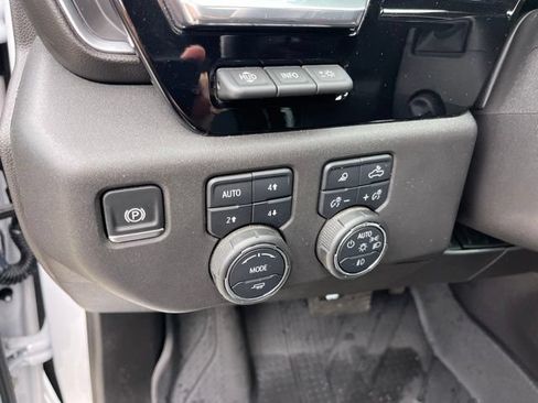 Used 2025 Chevrolet Silverado 1500 LTZ w/ Technology Package AWD/4WD image 19