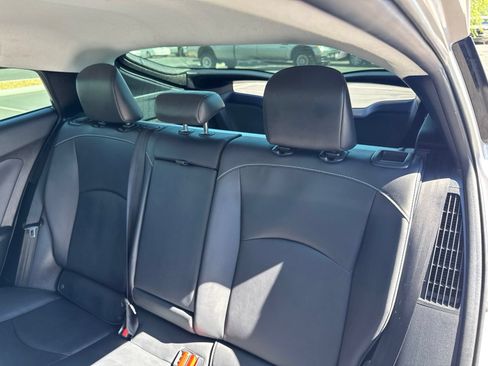 Used 2022 Toyota Prius Prime XLE FWD image 21