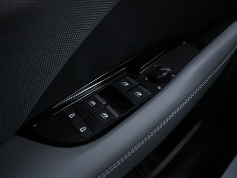 New 2026 Audi Q3 quattro 2.0T AWD/4WD image 9