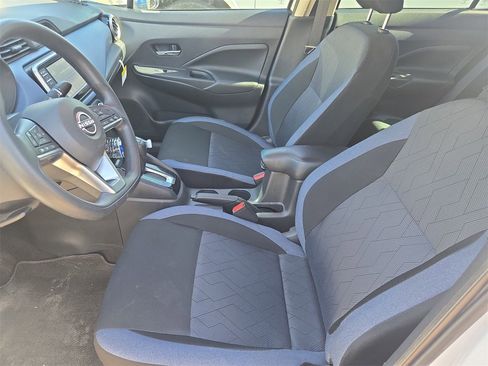 Used 2025 Nissan Versa SV w/ Trunk Package image 12