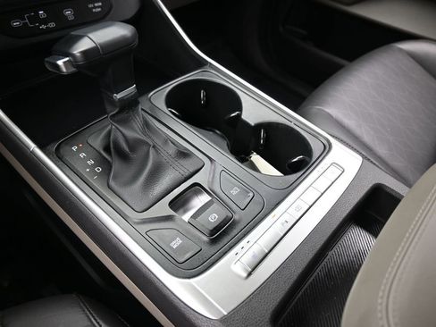 Used 2025 Kia Carnival image 26