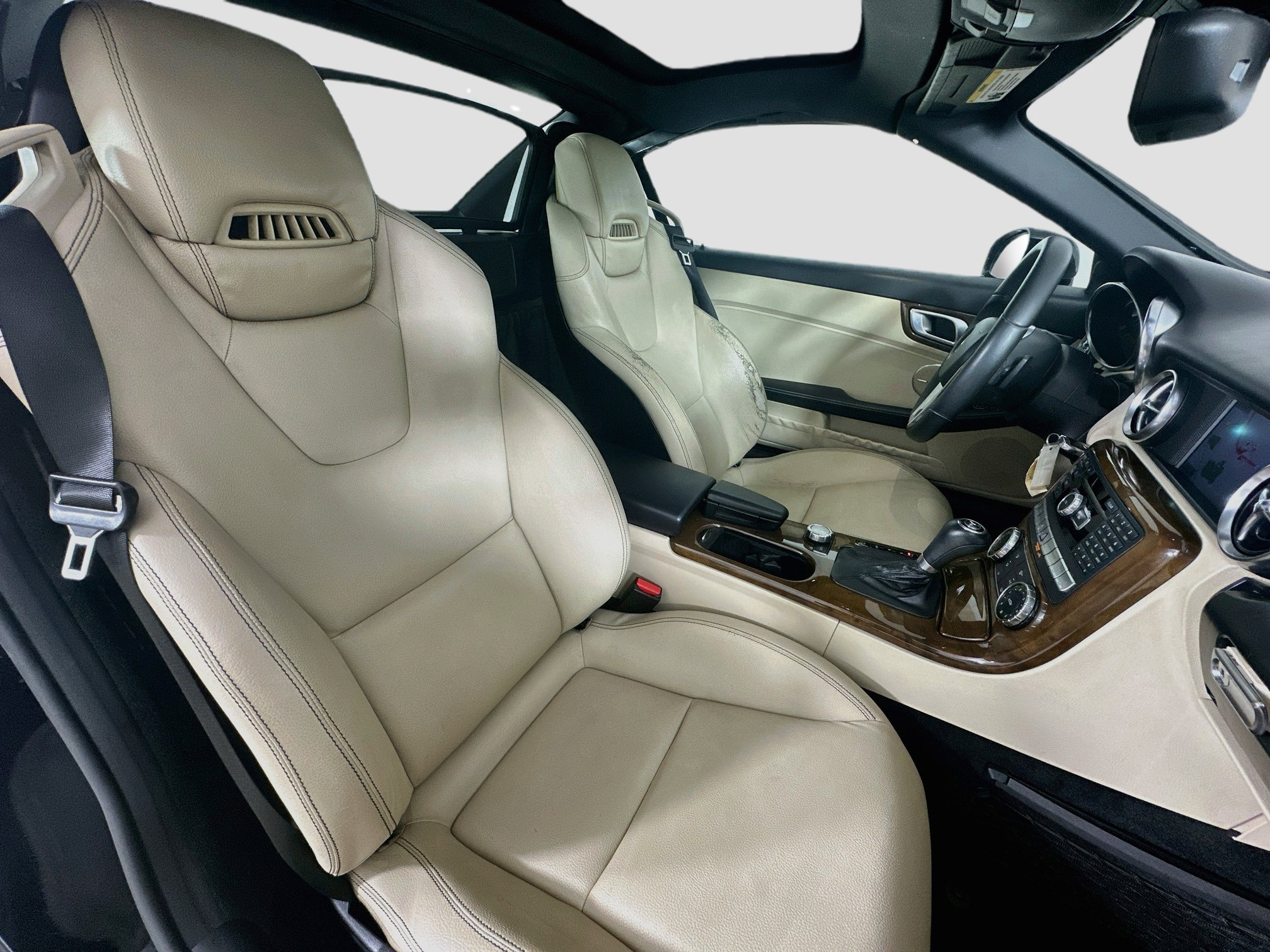 Certified 2015 Mercedes-Benz SLK 250 image 32