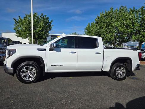 Used 2025 GMC Sierra 1500 SLT AWD/4WD image 7