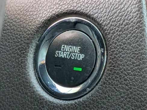 Used 2015 Cadillac SRX Luxury w/ Driver Awareness Package image 22