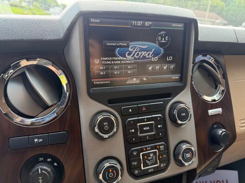 Used 2015 Ford F250 Lariat w/ Chrome Package image 60