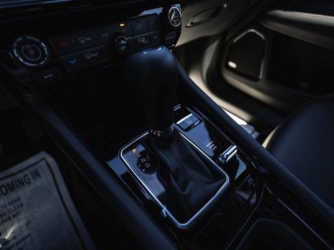 New 2025 Jeep Compass Latitude w/ Sun & Sound Group image 18