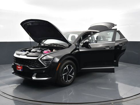 Used 2025 Kia Sportage LX image 38