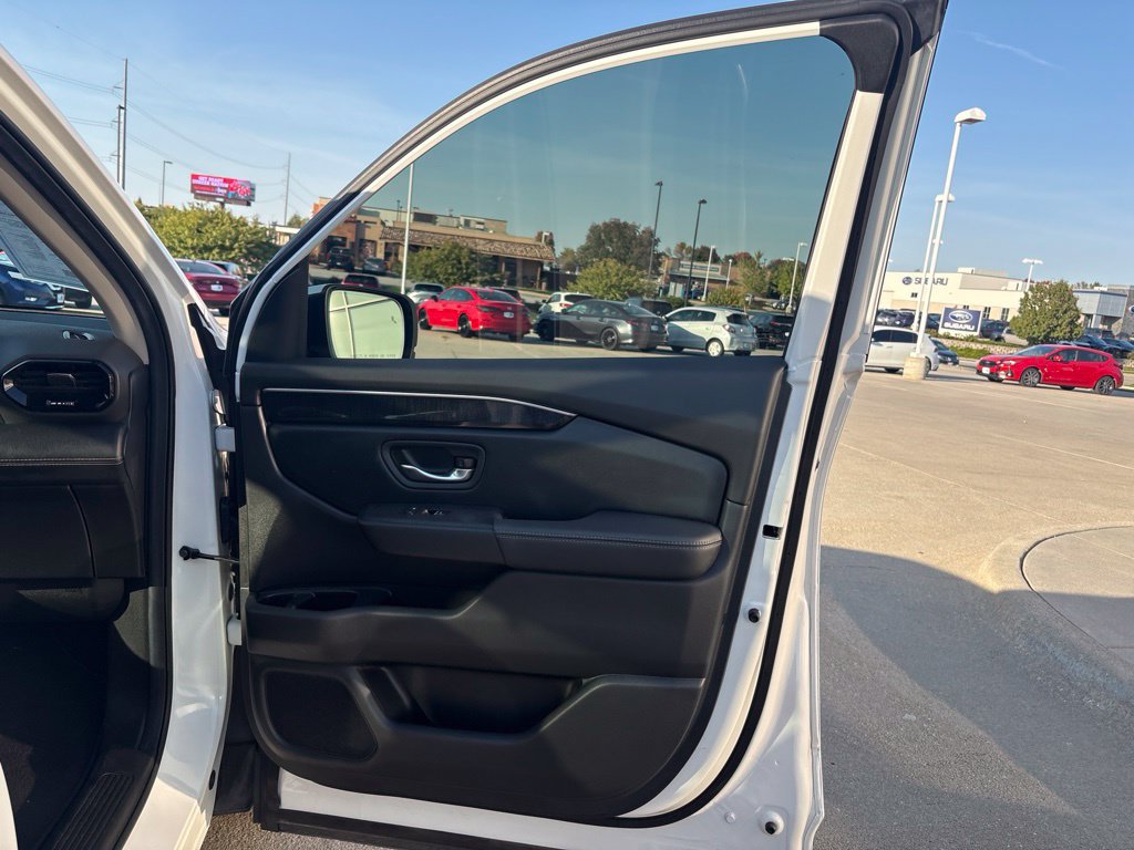 Used 2025 Honda Pilot Elite image 26
