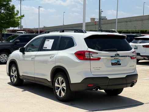 Used 2025 Subaru Ascent Premium AWD/4WD image 4