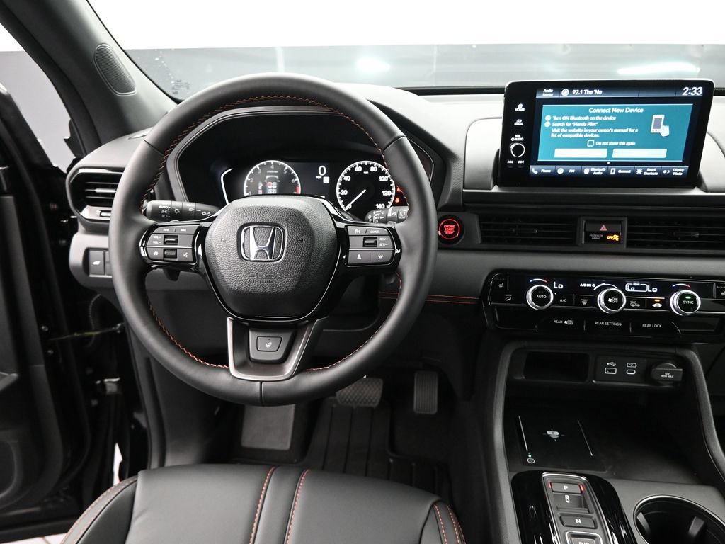 Certified 2025 Honda Pilot TrailSport image 11