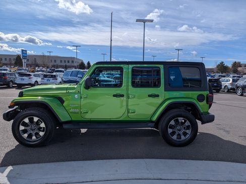 Used 2019 Jeep Wrangler Unlimited Sahara w/ Dual Top Group AWD/4WD image 9