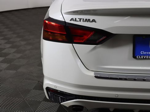 Used 2020 Nissan Altima 2.0 Platinum image 15