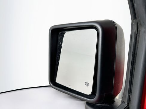 Used 2025 Jeep Wrangler Sport S image 16