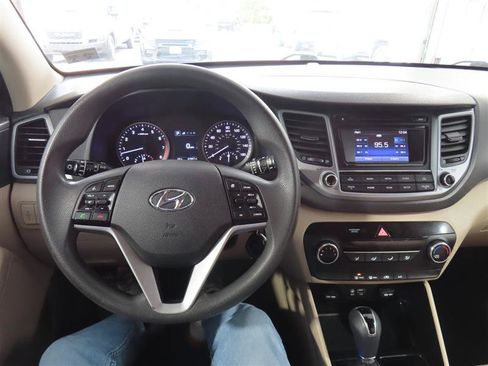 Used 2017 Hyundai Tucson SE w/ SE Popular Package 02 AWD/4WD image 16